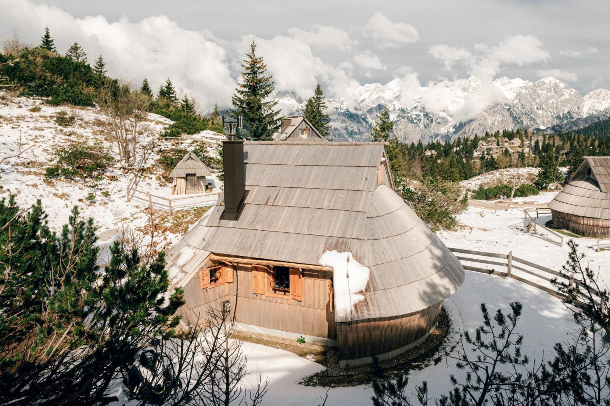 Lepenatka With Sauna - I Feel Alps